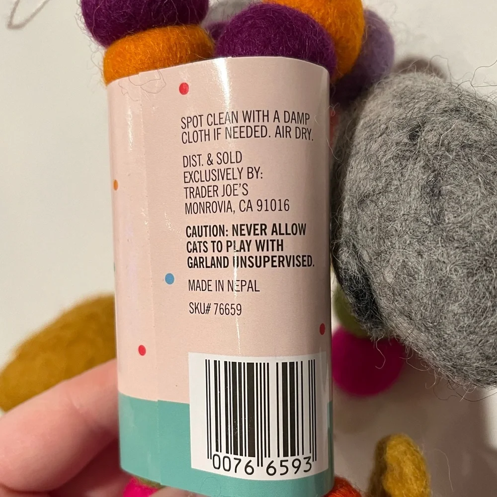 NWT Cat toy garland from Trader Joe’s
